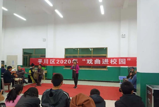 白银市平川区黄峤中学阅读区
