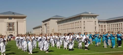 奇台县五中阅读区