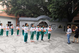 广州市白云区槎龙小学阅读区