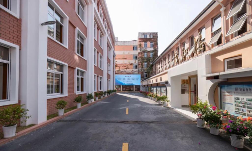 上海市商业学校阅读区