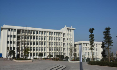 成都信息技术学校阅读区