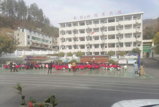 城关镇先锋小学阅读区