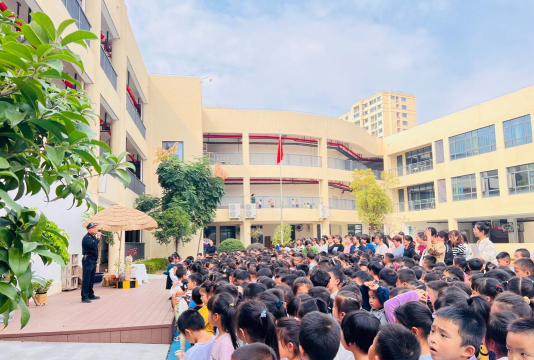 显子岗幼儿园阅读区