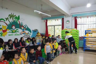 西铁工程幼儿园阅读区