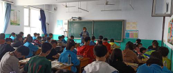 西泽北中学阅读区