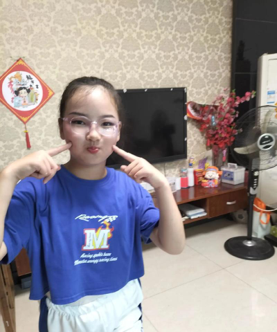 梅花镇二中阅读区