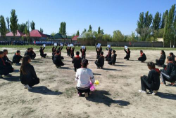 伊宁市第十二中学阅读区