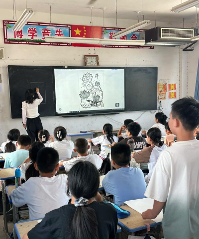 陈家庄中学阅读区