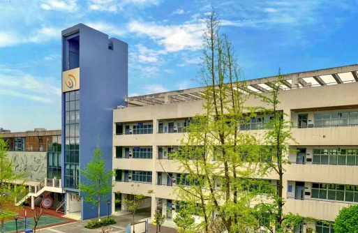成都成飞中学阅读区