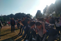 鹿泉市大河镇第一中学阅读区