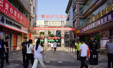 成都三坝乡中学阅读区