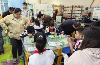 潮水中心小学阅读区