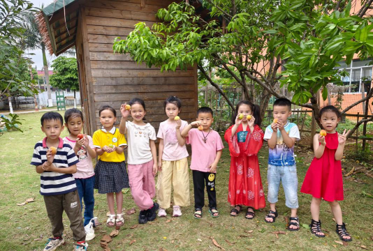 防城桃园幼儿园阅读区