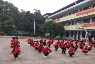 祁阳县八宝镇中心小学阅读区