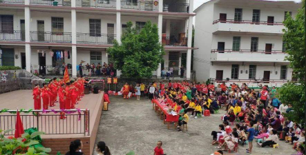 乐昌市梅花镇石溪小学阅读区