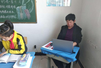 白官屯镇第三中学阅读区