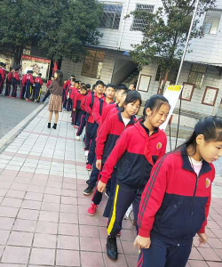 广安市东方文武学校阅读区