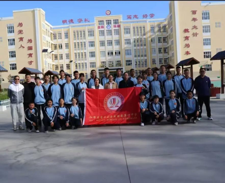 塔城一中阅读区