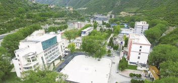 阿坝卫生学校阅读区
