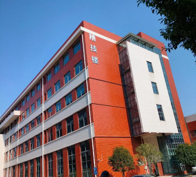 绵阳灵创电子信息技术学校阅读区