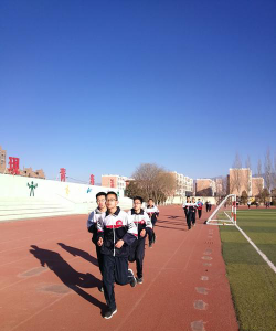 阿左旗九中阅读区