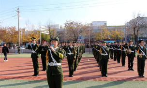 平安学区东营中学阅读区