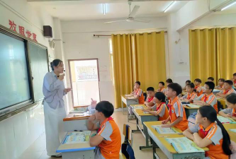 海口市桂林洋中心小学阅读区