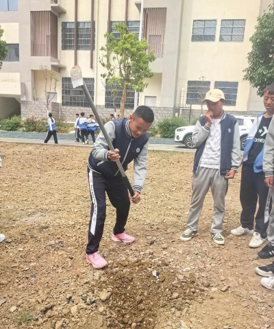 会宁县平头川乡初级中学阅读区