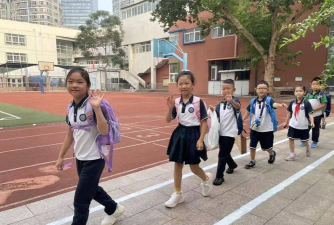 北京芳草地国际学校远洋小学阅读区