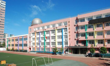 北京朝阳区实验小学西直河分校阅读区