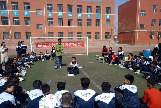 平罗县灵沙中学阅读区