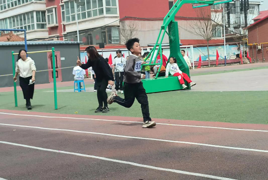 上海松江区薛家小学阅读区