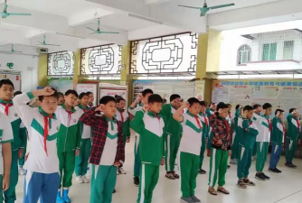 广州市花都区狮岭镇益群小学阅读区