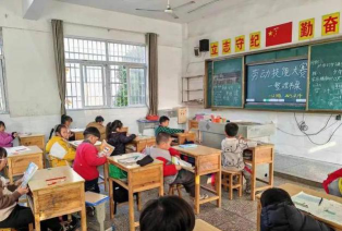 广州市花都区狮岭镇新庄小学阅读区