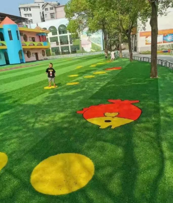 凤城镇芳草地幼儿园阅读区