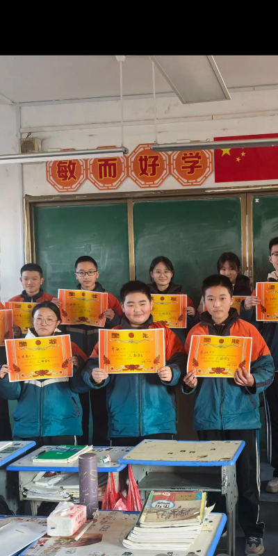 过马营镇九年一贯制初中部阅读区