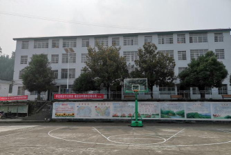 清浪乡高坪中心小学阅读区