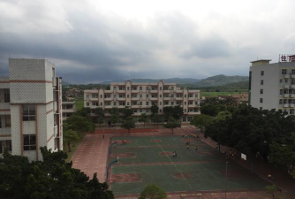 从化市鳌头镇第三中心小学阅读区