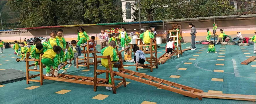 花溪青岩幼儿园阅读区