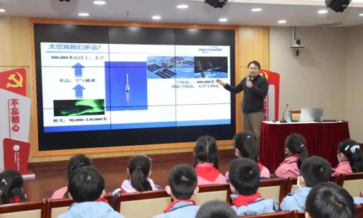 上海漕河泾新兴技术开发区实验小学阅读区