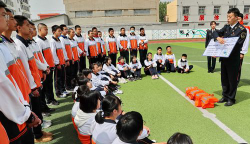 秦皇岛市第十中学阅读区