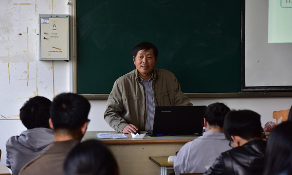 保山市隆阳区河图镇魏家中学阅读区