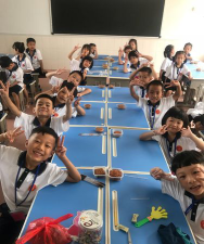 鹤山市新蕾学校阅读区