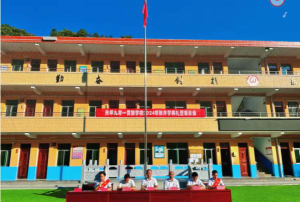 隆德县崇安九年制学校阅读区