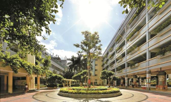深圳市光明区爱华小学阅读区