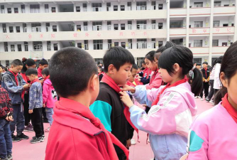 葛竹坪中心小学阅读区