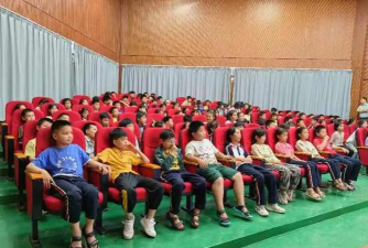 马安镇中心小学阅读区