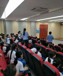 东莞长安好世界小学阅读区