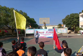东莞万江长江小学阅读区