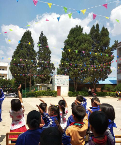 江口墟镇齐天坪小学阅读区